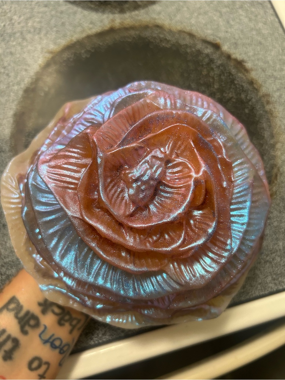 XL Iridescent Rose 5 wick Candle - Blue, red, purple Sheen